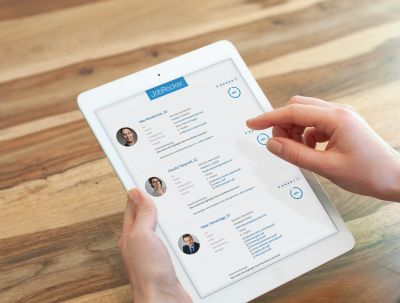 Tablet zeigt JobRocker App (Foto: JobRocker)
