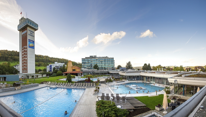 Der Aussenbereich des Bad Zurzach. (Bild: Stiftung Gesundheitsförderung Bad Zurzach und Baden) Stiftung Gesundheitsförderung Bad Zurzach + Baden