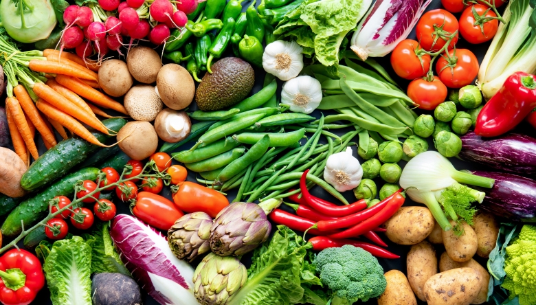 Seit 2013 konnte der Umsatz mit Bio-Produkten um 50% gesteigert werden. (Bild: Alexander Raths/AdobeStock) Gemüse und Obst