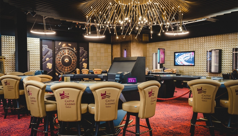 Foto eines Black Jack Tischs im Castle Casino Vaduz (Bild © Castle Casino Vaduz)