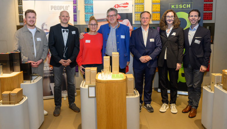 v.l.n.r.: Elias Krevatin, Florian Ziegler, Jutta Rinderer, Urs Weber, Thomas Perchthaler, Sarah Huber, Stefan Trojer © leadersnet.at / H. Tremmel