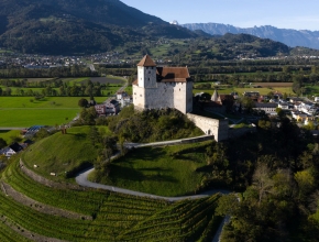 Sowohl Importe als auch Exporte Q4 2021 sind gegenüber dem Vorjahresquartal angestiegen. (Bild © Liechtenstein Marketing) Schloss Vaduz in Liechtenstein (C) Liechtenstein Marketing)