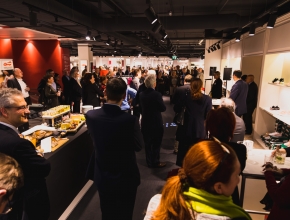 Eine gemütliche Atmosphäre zum Netzwerken und Shoppen bot der Store von Best Secret - Schustermann und Borenstein. (Foto: Chaluk) Eine gemütliche Atmosphäre zum Netzwerken und Shoppen bot der Store von Best Secret - Schustermann und Borenstein. (Foto: Chaluk)