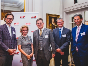 Oliver Bracher (The Living Circle), Elisabeth Gürtler (Astoria Resort), Urs Weber (Generalsekretär HKSÖL), Bernhard Fäh (Pivatbank IHAG Zürich AG), Marcel Jörger (Privatbank IHAG Zürich AG) 