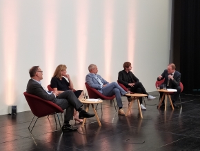 v.l.n.r. Dr. Markus Schwarz (SeneCura), Eva Höltl (Erste Bank Gesundheitszentrum), Dr. med. Andrea Vincenzo BRAGA, MBA (eedoctors), Dr. Harald Schnidar (Scarletred), Andreas Hauer (Erste Group)