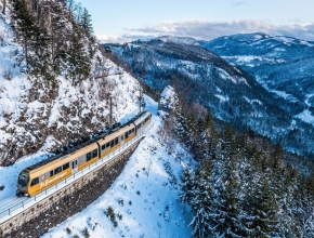 Foto von der Mariazeller Bahn im Winter (Bild © Stadler)