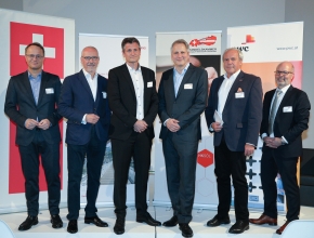 v.l.n.r. Markus Hengstschläger (MedUni Wien), Siegfried Meryn (Future Health Lab Vienna), Gerald Dipplinger (PwC Österreich), Nikolaus Kawka (Zühlke Österreich), Alexander Riklin (HKSÖL), Philipp Morf (Zühlke Group)