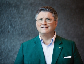 PORR-CEO Karl-Heinz Strauss legt hohen Wert auf Nachhaltigkeit und Energieeffizienz. (Foto: Astrid Knie) PORR-CEO Karl-Heinz Strauss (Foto: Astrid Knie)