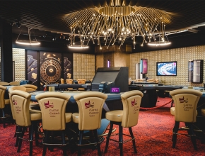 Foto eines Black Jack Tischs im Castle Casino Vaduz (Bild © Castle Casino Vaduz)